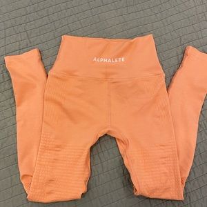 Alphalete Halo Leggings - Cheeky Coral